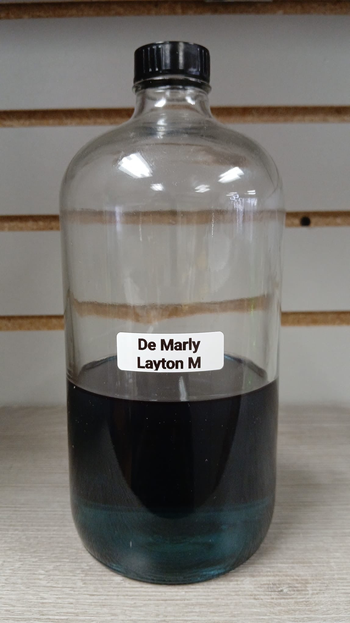 DE MARLY LAYTON M BODY OIL(WHOLESALE AND RETAIL)